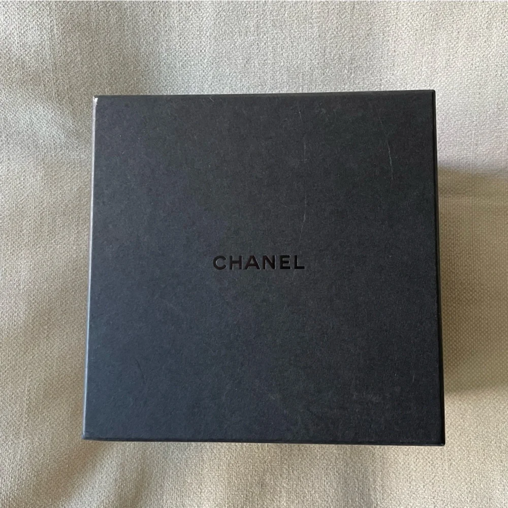 🖤Chanel🖤Boy-Friend Watch 18K White Gold Diamonds Alligator Exotic Band GM - Picture 13 of 14